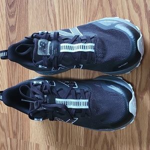 New balance Terrain trail shoes size 9